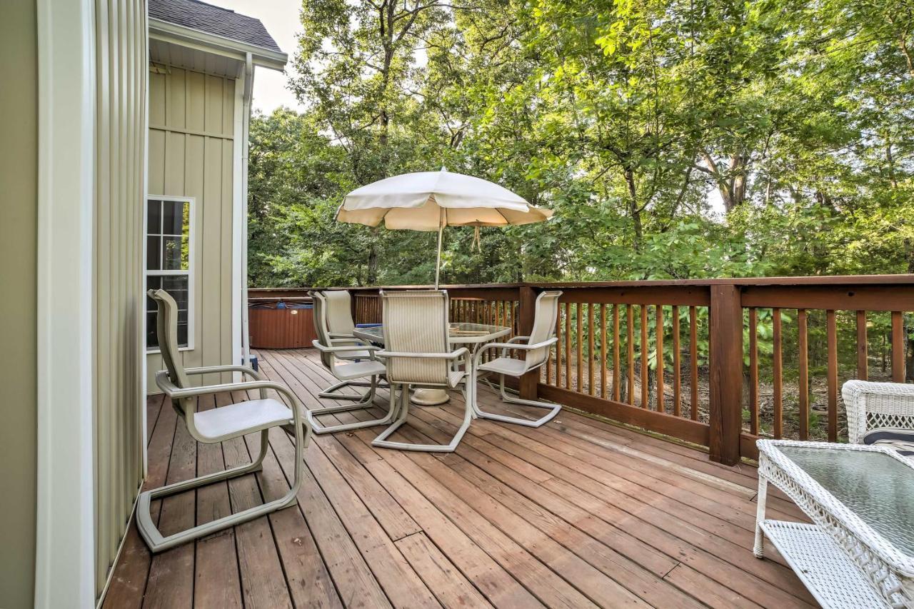 Lakefront Blue Eye Cottage With Hot Tub And Fire Pit! Luaran gambar